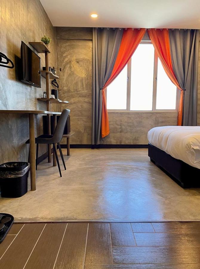 Sri Indar Hotel & Suites 巴力文打 外观 照片