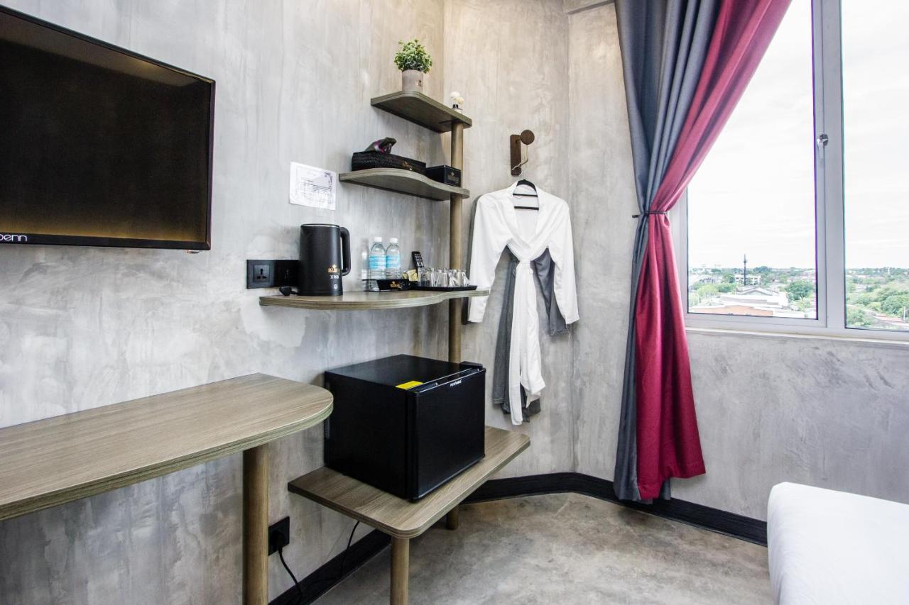 Sri Indar Hotel & Suites 巴力文打 外观 照片