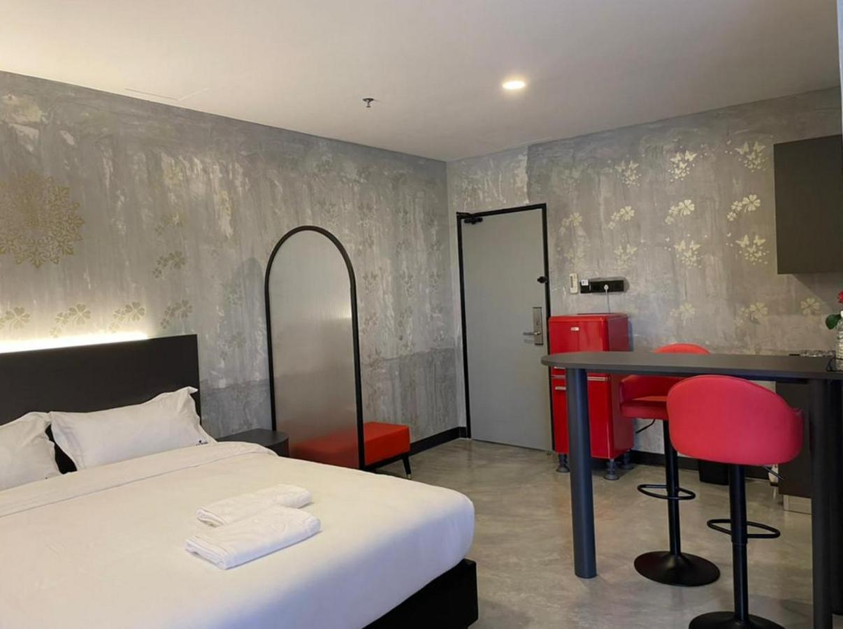 Sri Indar Hotel & Suites 巴力文打 外观 照片